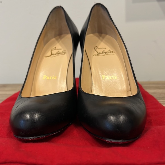 Authentic Christian Louboutin 6.5 US in Black Leather Pump Round Toe - Picture 10 of 10